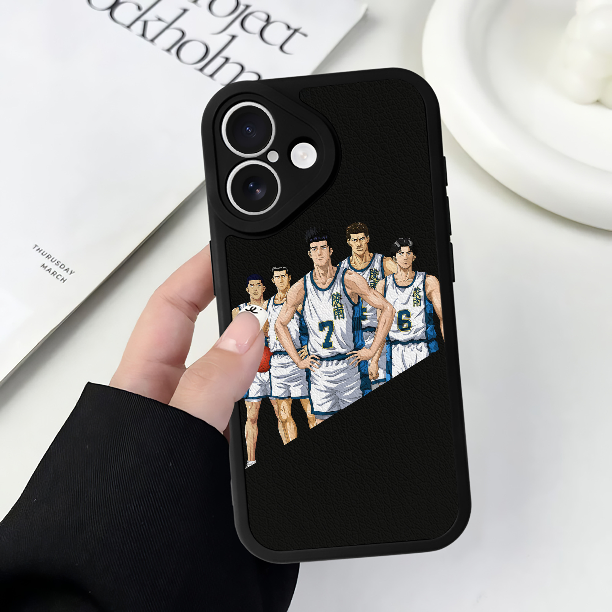 （画像用） SLAM DUNK／スラムダンク 【iPhone 16シリーズ対応】シリコンスマホケース（レザー調） 材質：シリコン